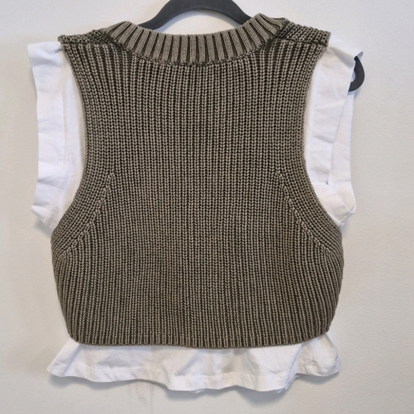 PILCRO Boxy Tee & Sweater Vest Twofer Set Tan Anthropologie Women's Size Small - Picture 9 of 14